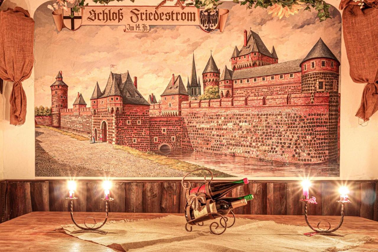 Schloss Destille Dormagen Exteriör bild